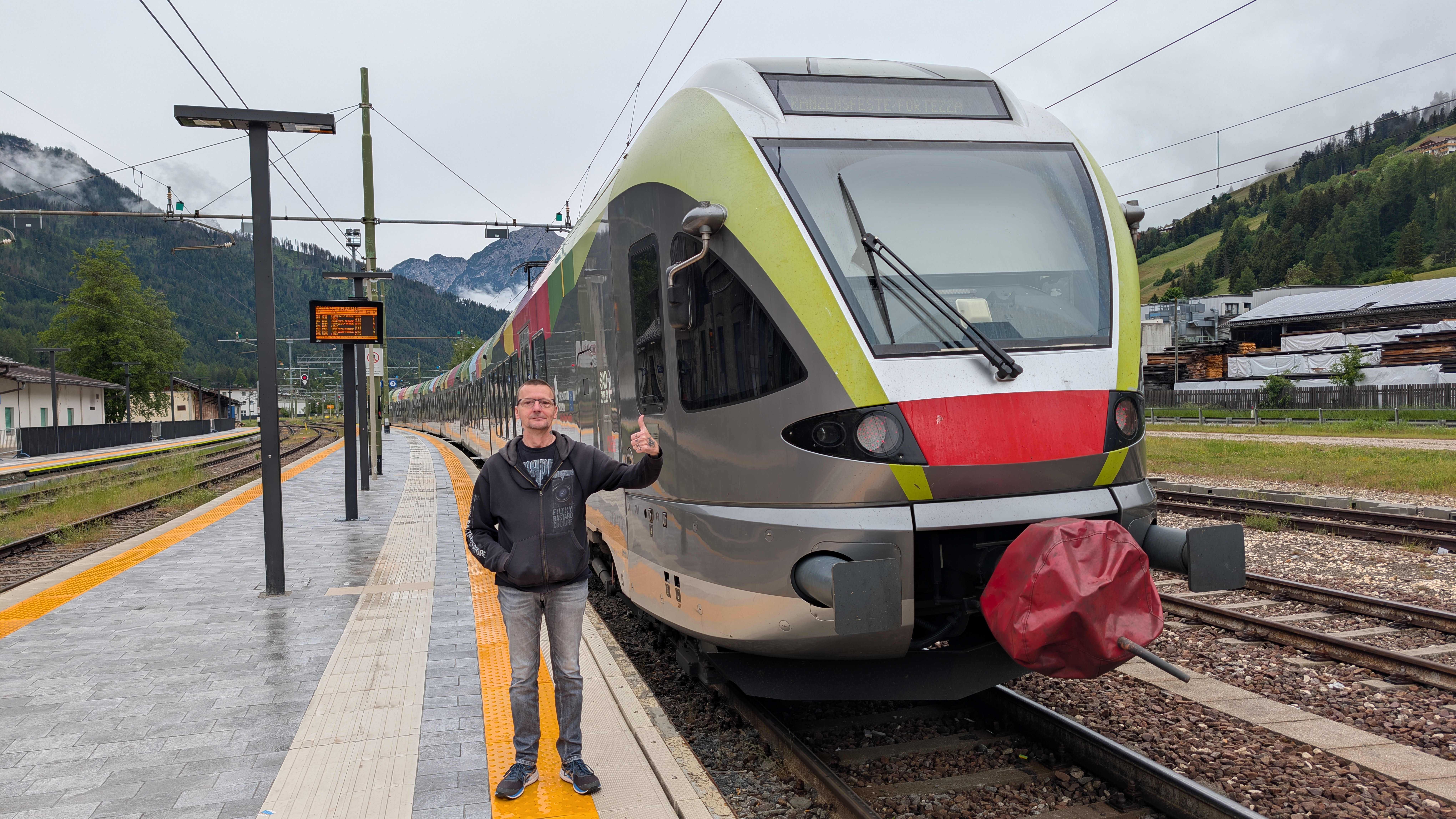 Samen op reis: Help jij Model Rail Reporter naar het volgende station? 🚂✨